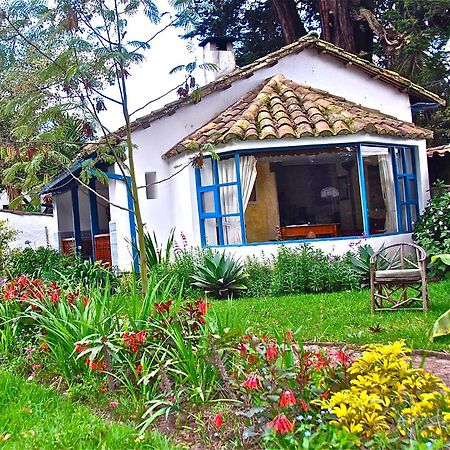 Hacienda Cusin Hotel โอตาวาโล ภายนอก รูปภาพ