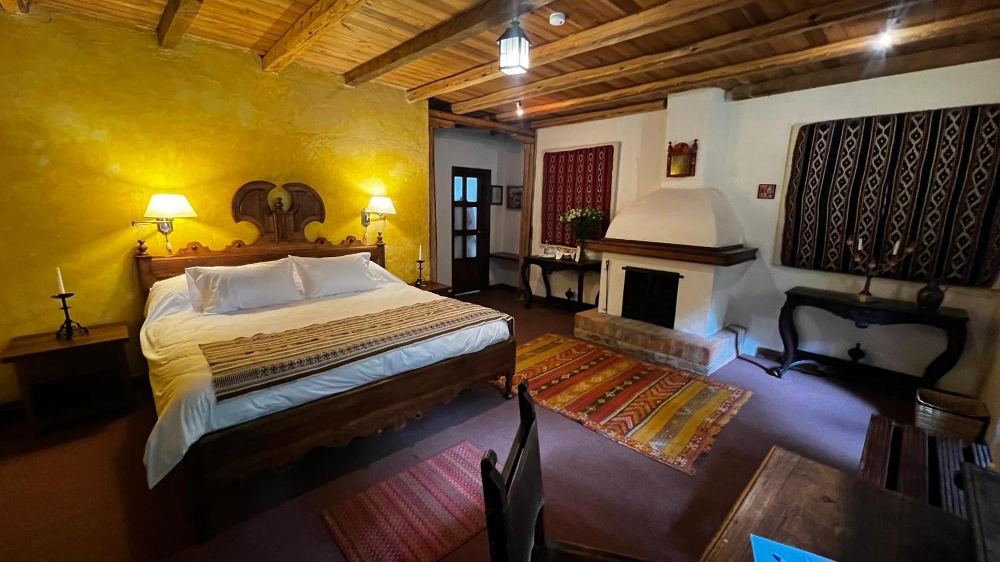 Hacienda Cusin Hotel โอตาวาโล ภายนอก รูปภาพ