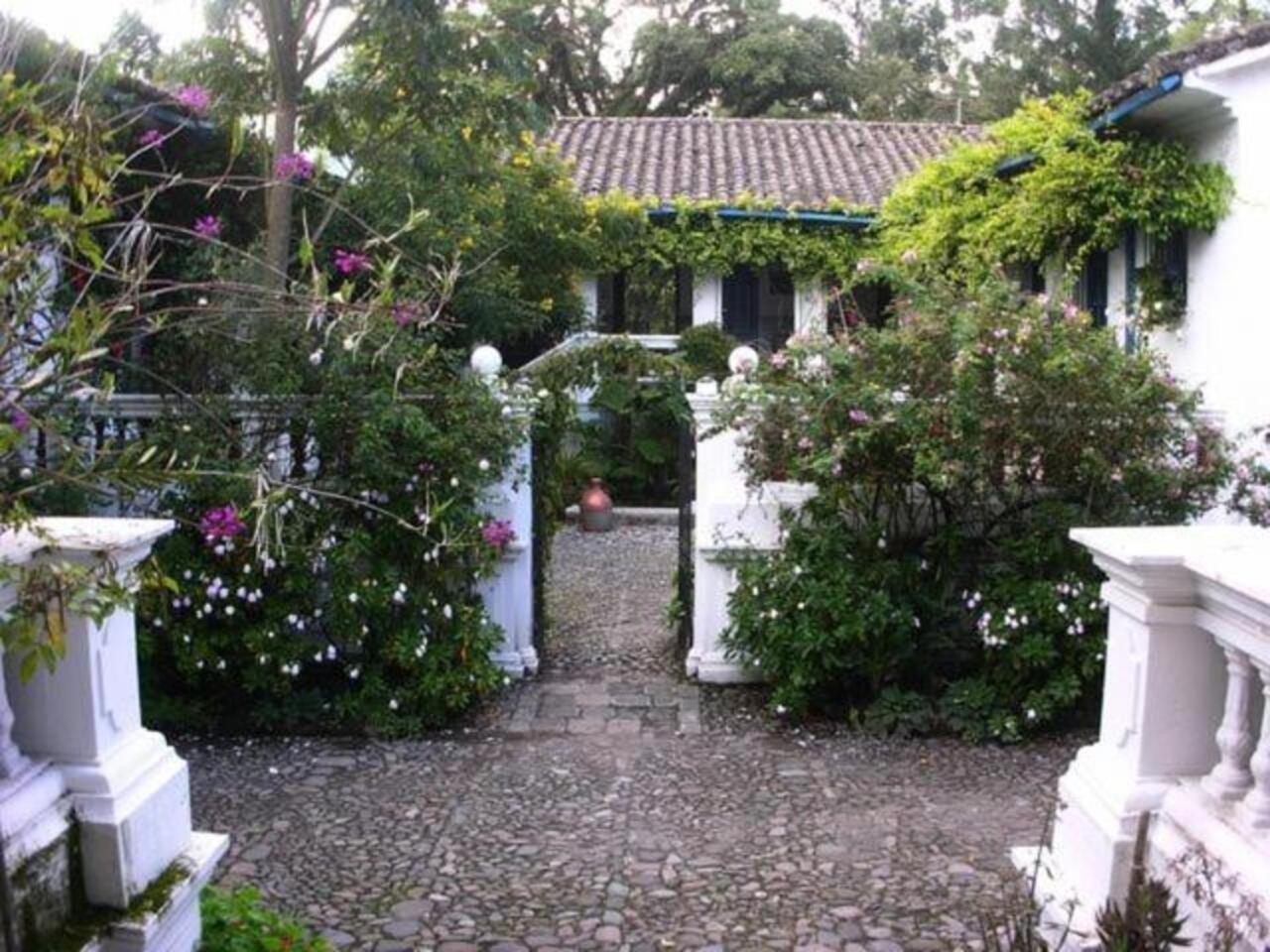 Hacienda Cusin Hotel โอตาวาโล ภายนอก รูปภาพ